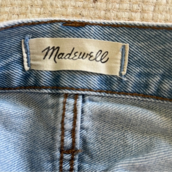 Madewell Relaxed Denim Cutoff Shorts High Rise, 2.5” Inseam | Light Wash | 27 - Picture 7 of 11